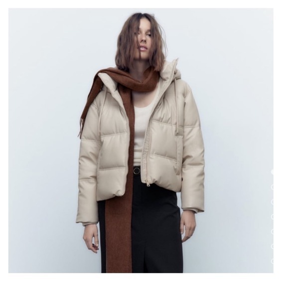 Zara Jackets & Blazers - Zara Puffer Jacket XS Beige Faux Leather Quilted Hooded BLOGGER FAV Cropped‎ NEW